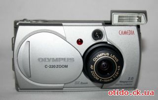 Фотоапарат цифр. 'Olympus C-220 ZOOM'