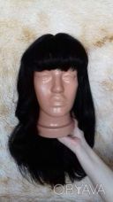 Перука жіноча в чорному кольорі
