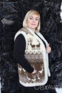 Жилетка женская двухсторонняя из овчины с узором &laquo;Олени&raquo; S-6XL