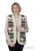 Жилетка женская теплая меховая двухсторонняя из овчины с узором &laquo;Олени&raquo; S-6XL