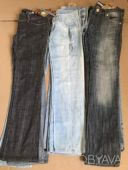 Джинси розміром 25-30.
