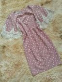 Красивое платье в горох в цвете пудра 44 46 рр