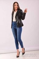 Стильные стрейчевые женские джинсы с прибивными украшениями внизу 26 рр