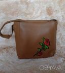 Стильна сумка з вишивкою в хорошому стані!