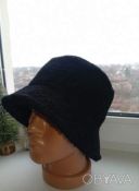 Утеплена! Стильна шапка в чорному кольорі