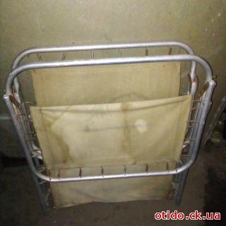 Раскладушка с матрасом
