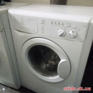 Пральна машина INDESIT