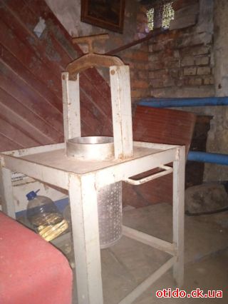 Соковижималка механічна