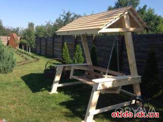 Качели деревянные