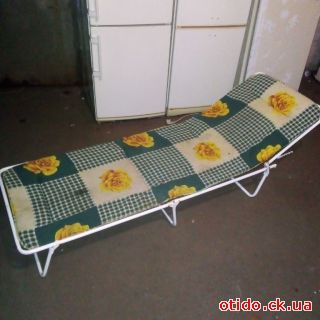 Раскладушка с матрасом