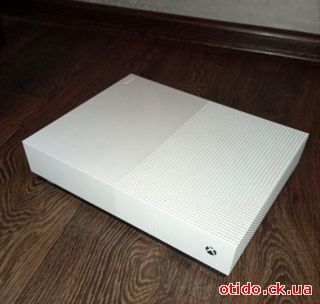 Ігрова приставка xbox one s all Digital Edition. Пам`ять: 1 терабайт 