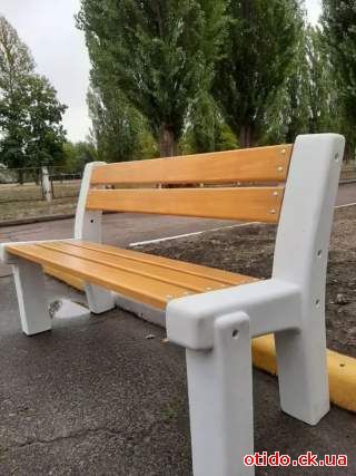 Лавочка со спинкой