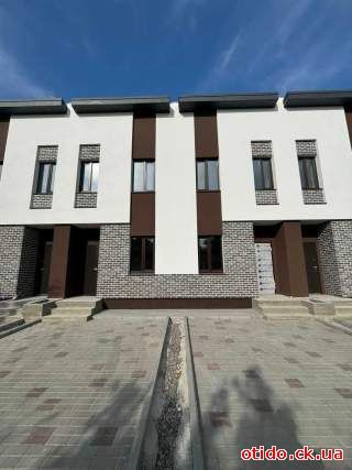 3-к таунхаус Черкаси, Придніпровський, Бандеры 83
