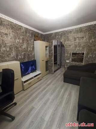 кімната Черкаси, Придніпровський, Толстого
